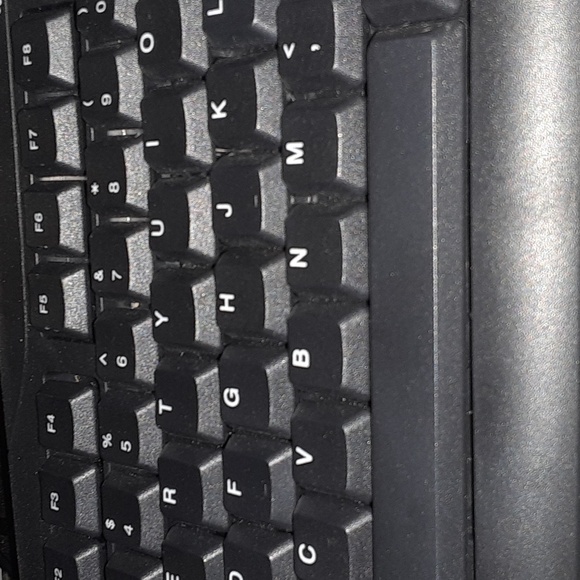 Keyboard - Picture 2 of 4